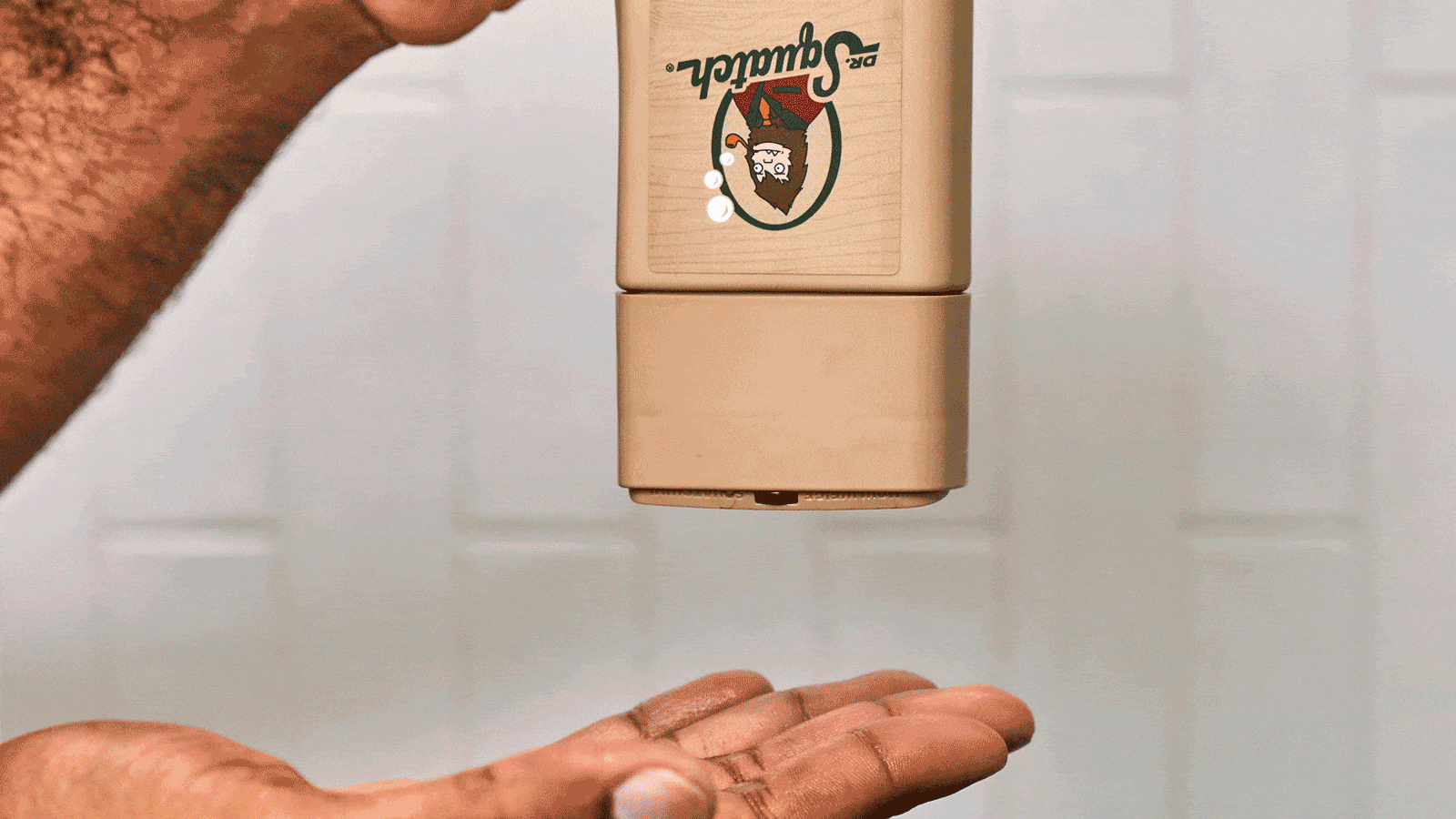 Dr. Squatch Cool Fresh Aloe Shampoo being used